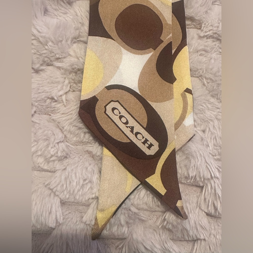 Authentic Coach Vintage Brown and Yellow Silk Scarf! NWOT - Picture 2 of 6